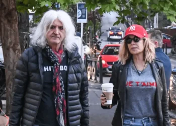 «Στα μαχαίρια» Βίσση και Καρβέλας; Τι λέει ο δικηγόρος της τραγουδίστριας για το εξώδικο