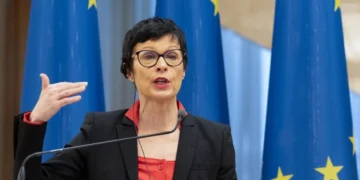 Κομισιόν προς Άγκυρα: Δημοκρατία και καλή γειτονία ανοίγουν τον δρόμο για προσέγγιση με την ΕΕ
