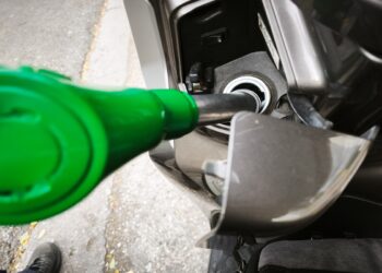 Το πετρέλαιο κινείται ανοδικά με τον φόβο νέων πληγμάτων στη Μέση Ανατολή