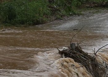Κακοκαιρία: Πλημμύρες στον Πλατανιά Μαγνησίας – Μήνυμα 112 για μετακίνηση σε υψηλότερους ορόφους
