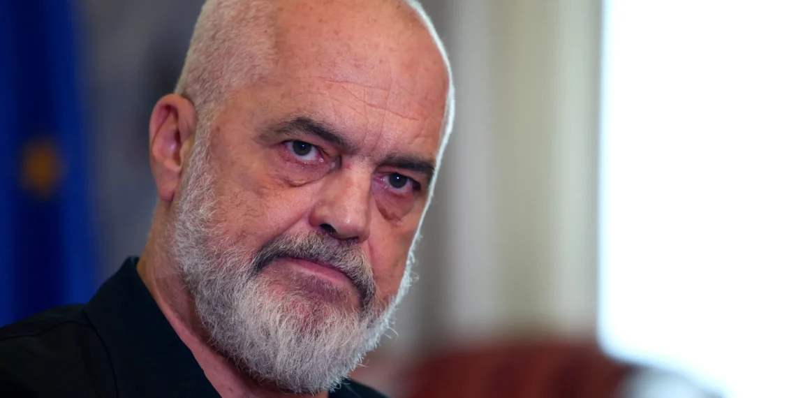 Αλβανία: Ο Ράμα απορρίπτει την παραίτηση: “Θέλουν να ανακόψουν την ευρωπαϊκή μας πορεία” (Video)
