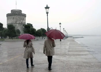 Καιρός: Βροχές, καταιγίδες και θερμοκρασία έως 28 βαθμούς