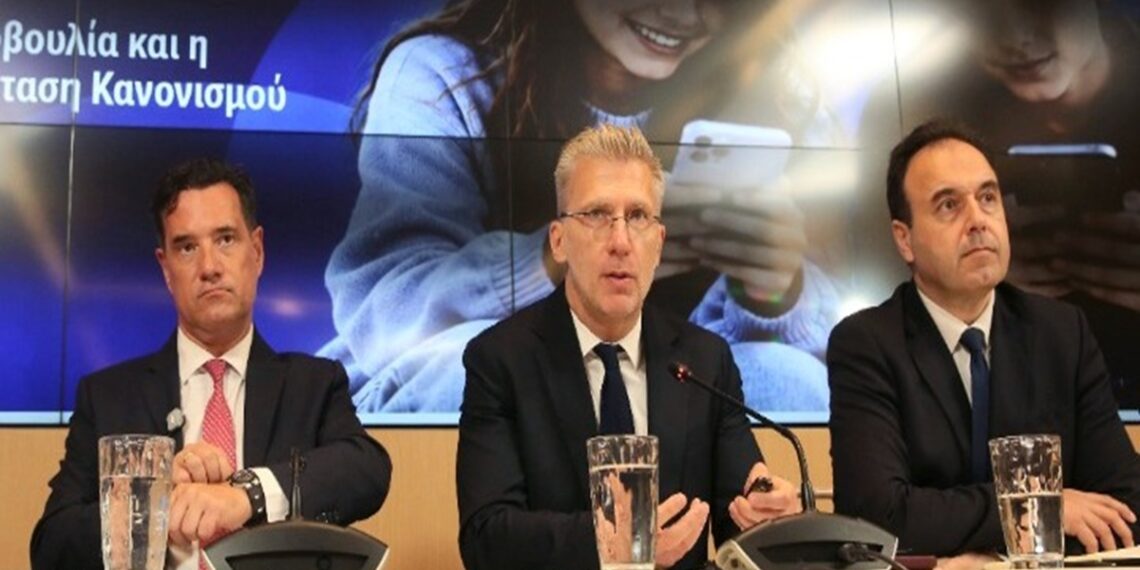Social media: Απαγόρευση πρόσβασης για παιδιά κάτω των 15 από το 2027