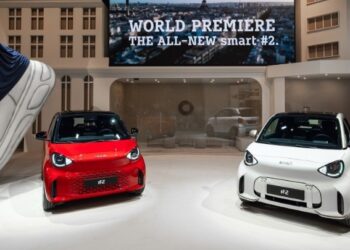 Νέο smart #2: Επιστρέφει το εμβληματικό διθέσιο σε ηλεκτρική εποχή με μήκος μόλις 2,74 μέτρα