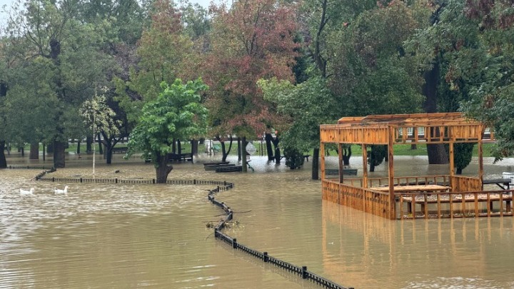 Κωνσταντινούπολη: Δύο νεκροί και μεγάλες καταστροφές από τη σφοδρή κακοκαιρία