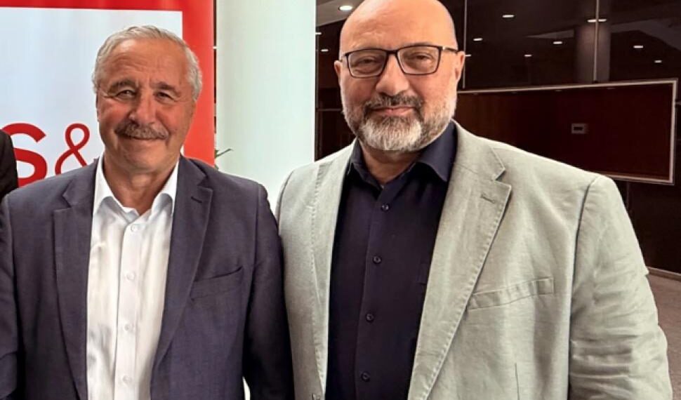 Εξηγήσεις από τη φον ντερ Λάιεν ζητούν Μανιάτης και Αρναούτογλου για τον «μακεδονικό πολιτισμό»